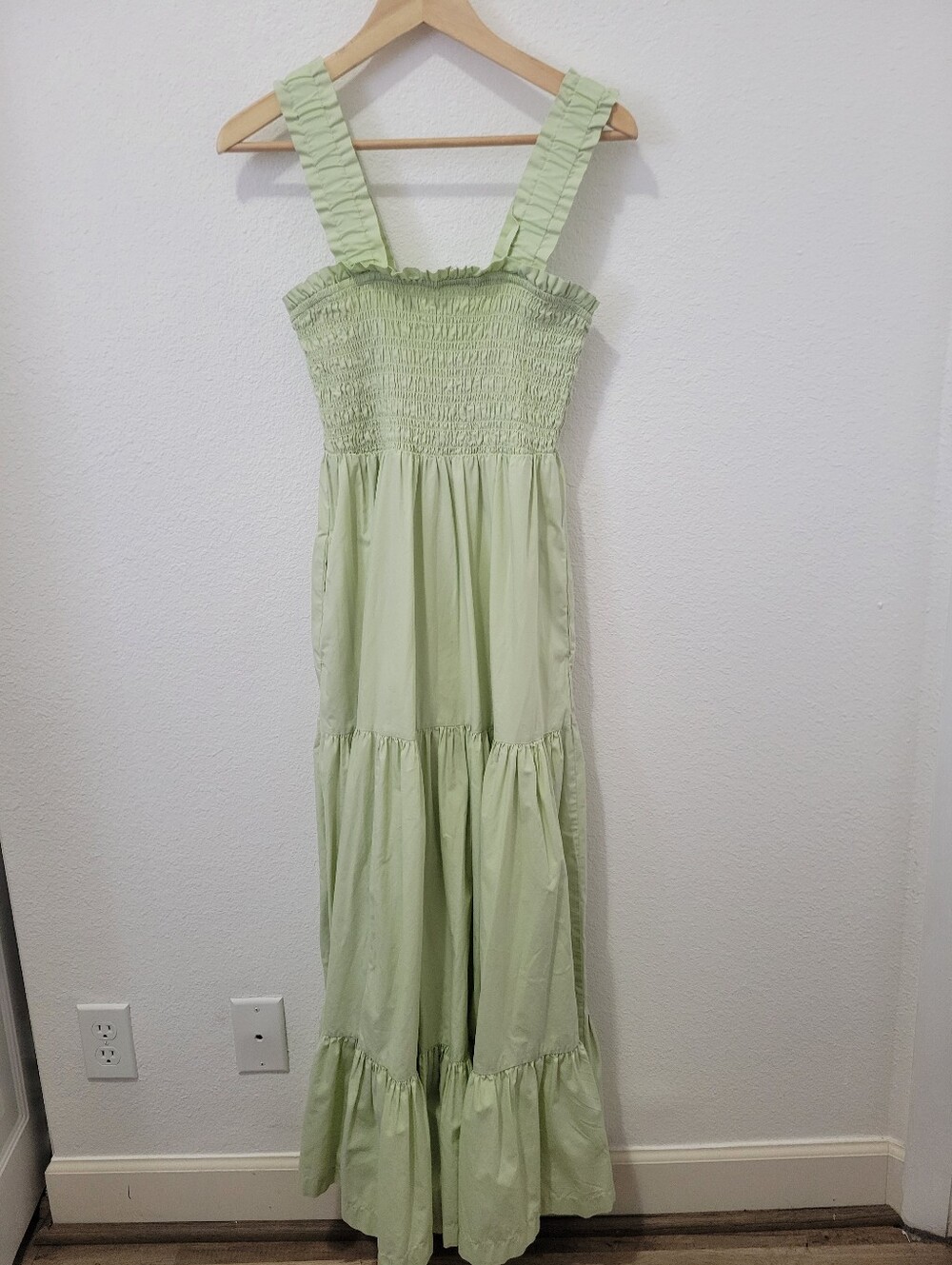 Abercrombie & Fitch Light Green Maxi Dress